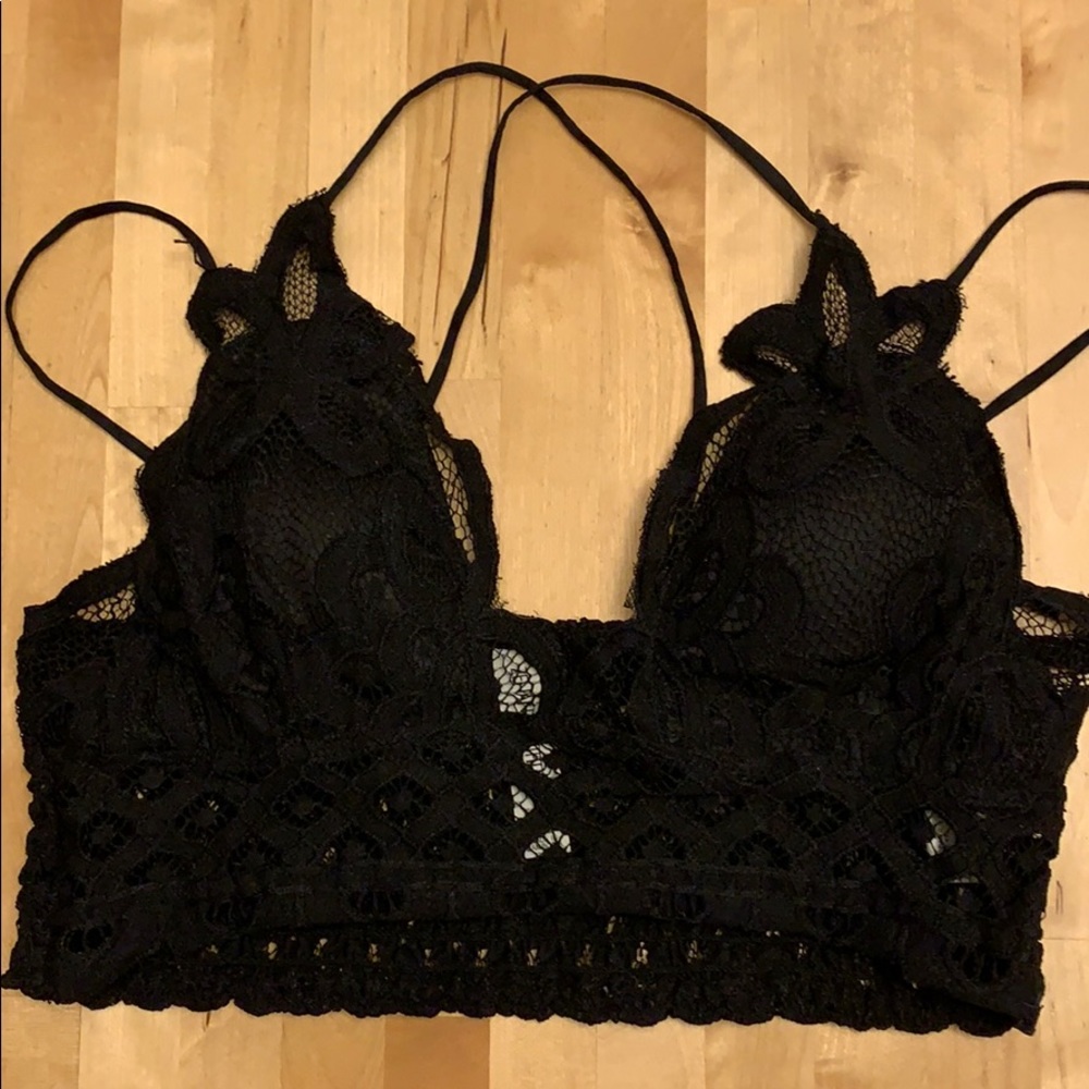 Black scallop lace bralette